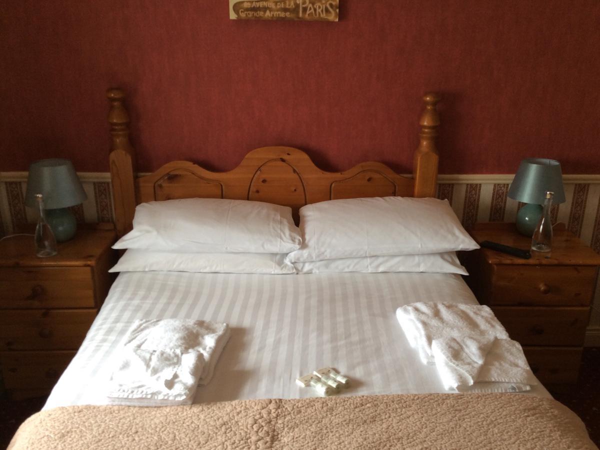 The Royal Hotel Аклоу Экстерьер фото